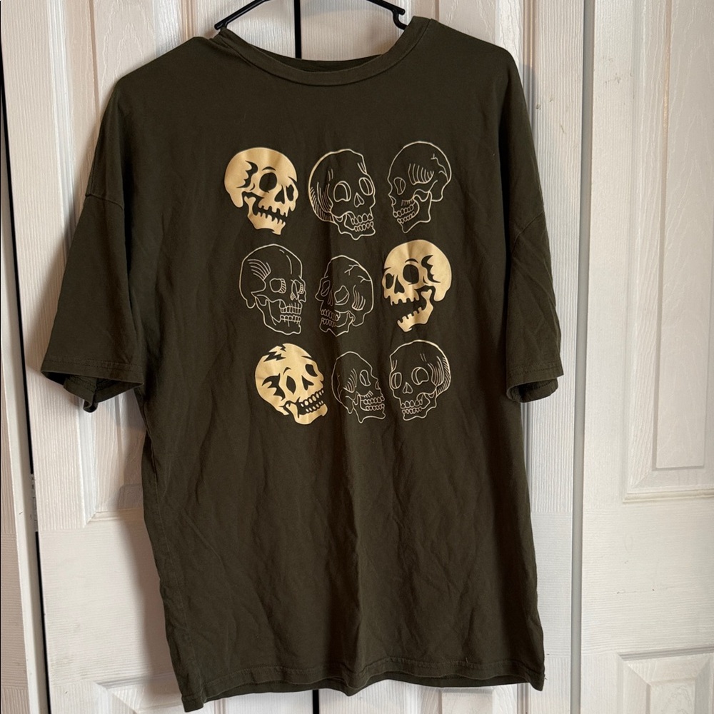 Dark Green Skull Print Tee